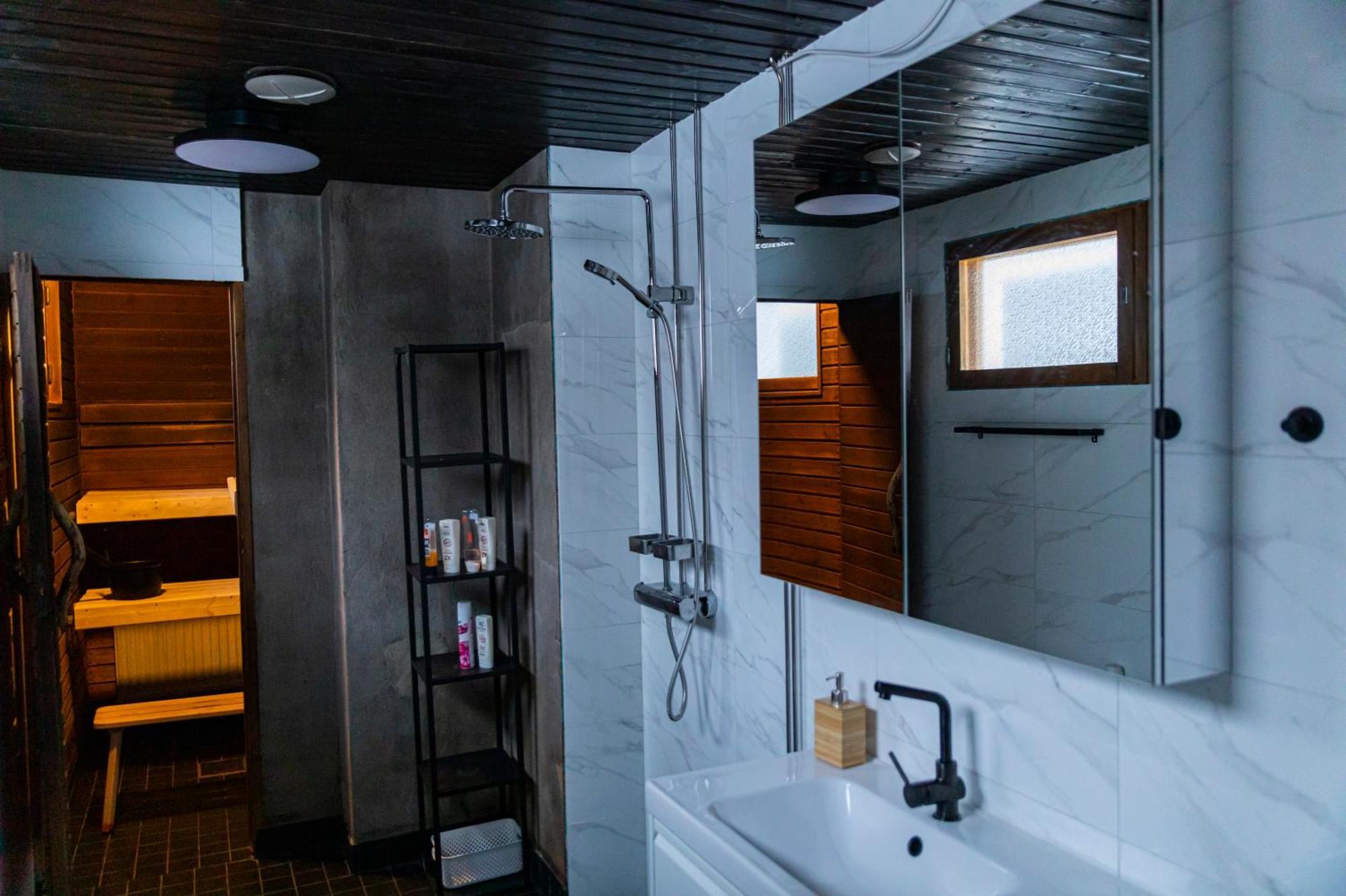 Arctic Aurora Villa With Sauna Rovaniemi Exterior photo